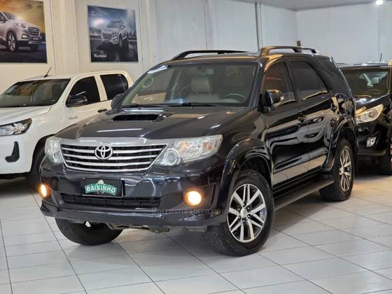 TOYOTA HILUX SW4 3.0 SRV 4X4 16V TURBO INTERCOOLER DIESEL 4P AUTOMÁTICO